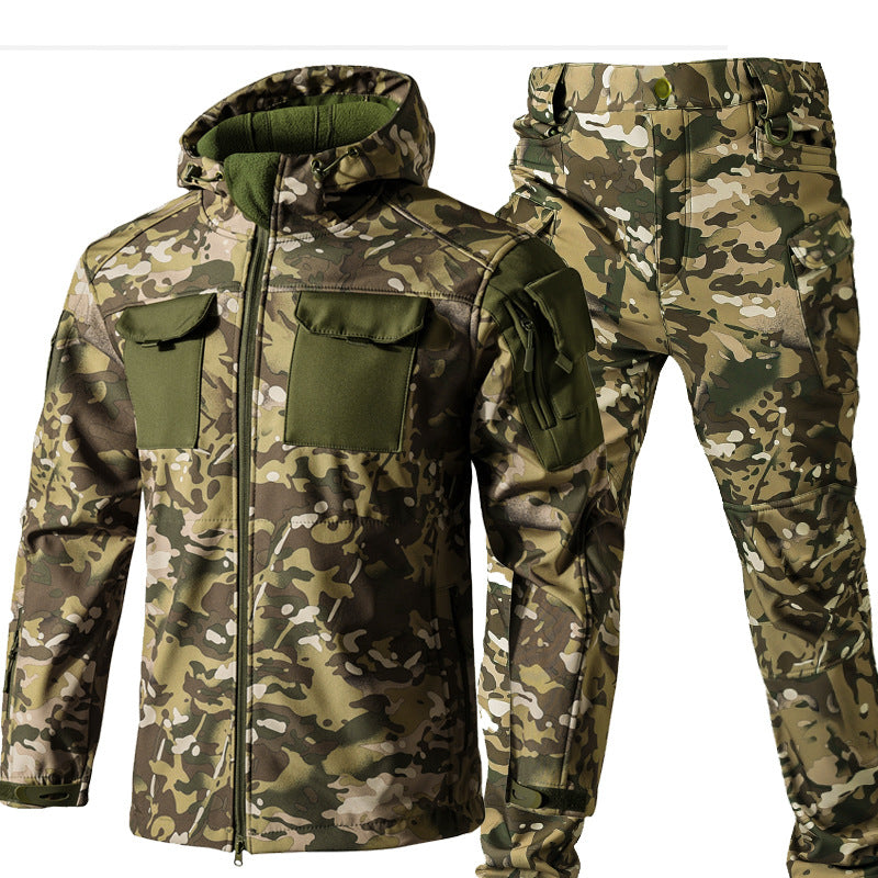 Autumn And Winter Fleece-lined Soft Shell Beetle Shell back view
