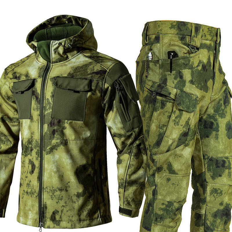 Autumn And Winter Fleece-lined Soft Shell Beetle Shell back view