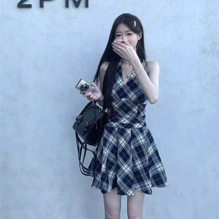 Black And White Plaid V-neck Halter Lace-up Dress