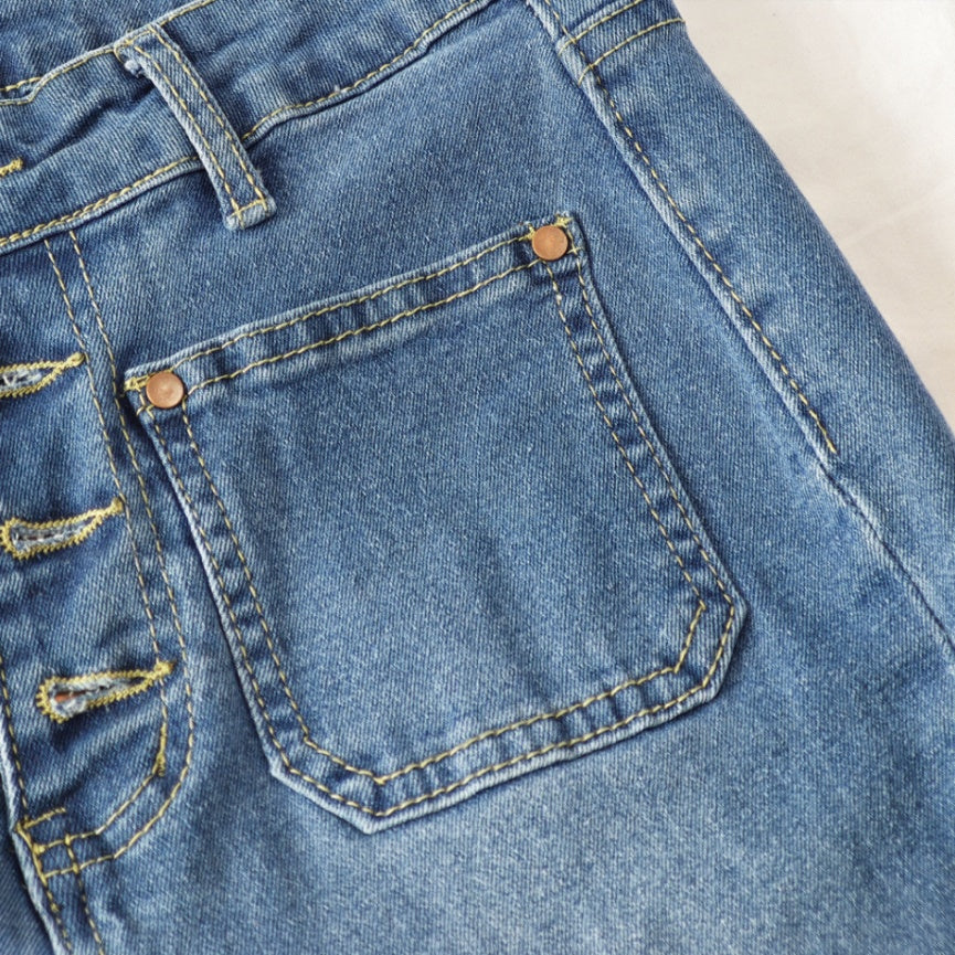 Women's High-Waist Star Patch Jeans, Wide-Leg Full-Length Jeans With A Retro Y2K Star, Light-Wash Denim For All Seasons.