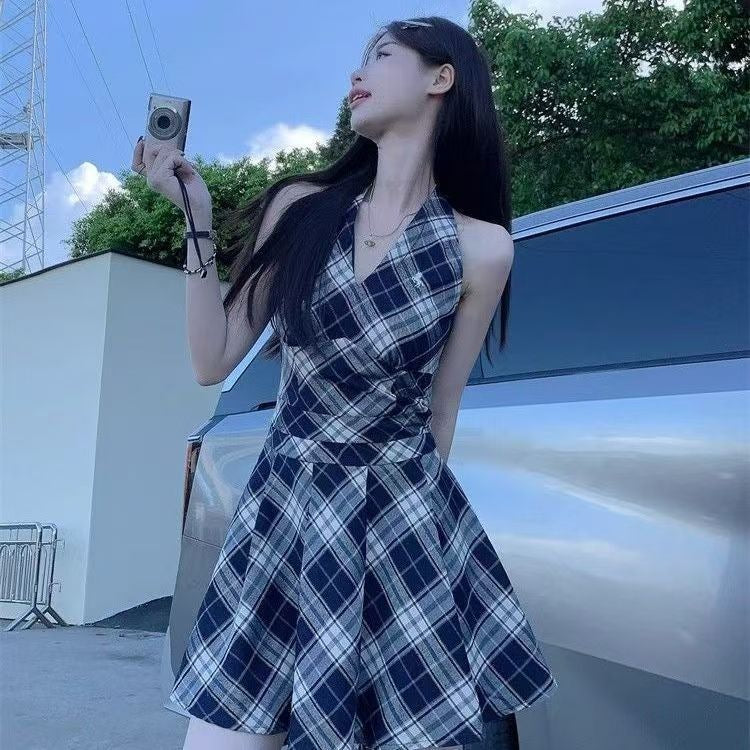 Black And White Plaid V-neck Halter Lace-up Dress
