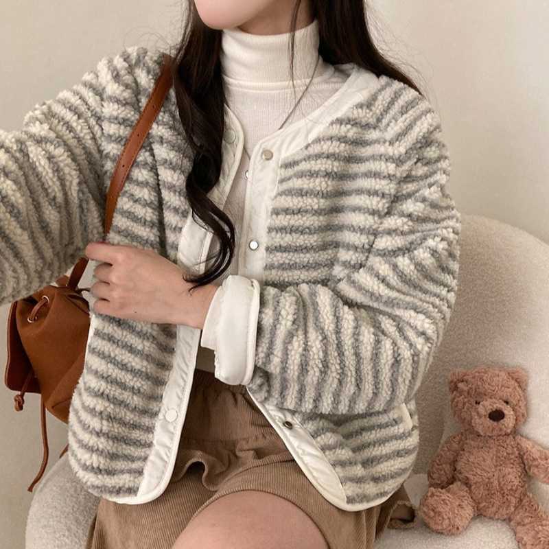 Autumn And Winter Wear Vintage Stripe Collarless Plush Contrast Color Long Sleeves Short Coat Protection